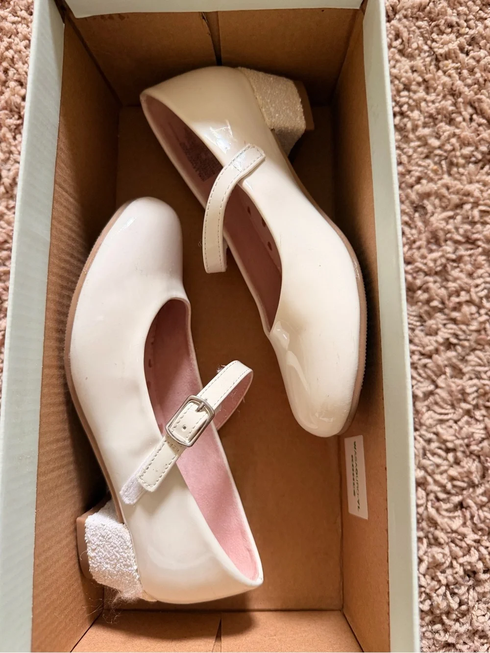 Kohl's Cream Patent Mary Jane Heels with Glitter Block Heel